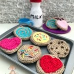 cookies and milk crochet pattern - www.greenfoxfarmsdesigns.com