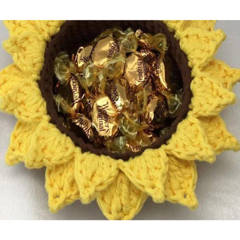 crochet sunflower basket