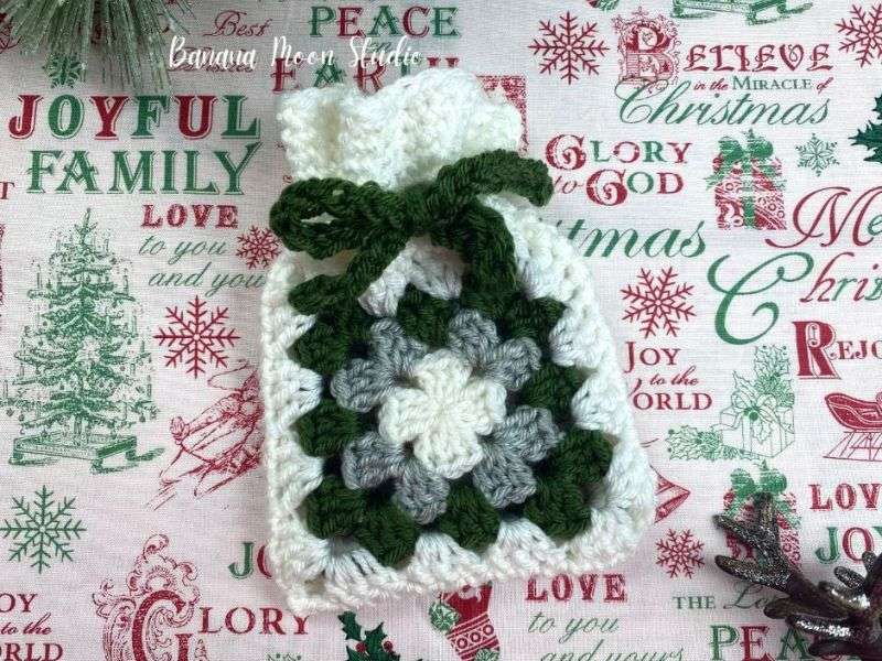 Drawstring Gift Bag Pattern by Banana Moon Studio(1)