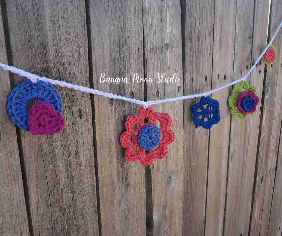 Spring Flower Garland crochet pattern by Banana Moon Studio