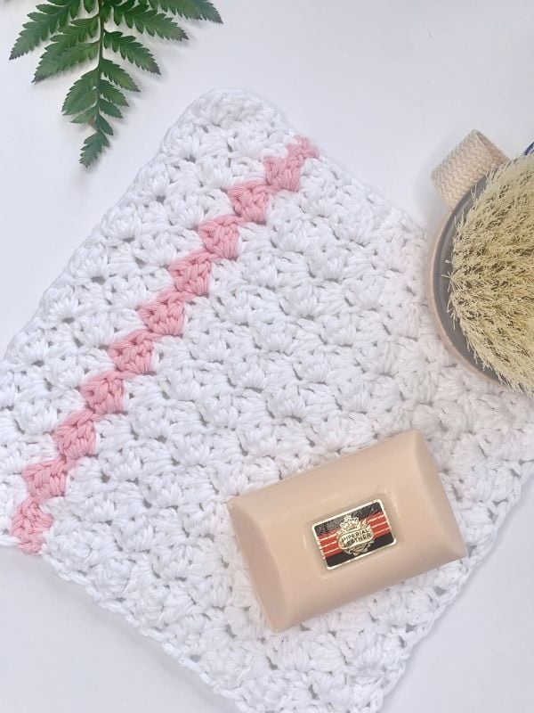 Cotton Grass Crochet Washcloth Pattern for Beginners by Cosy Rosie UK