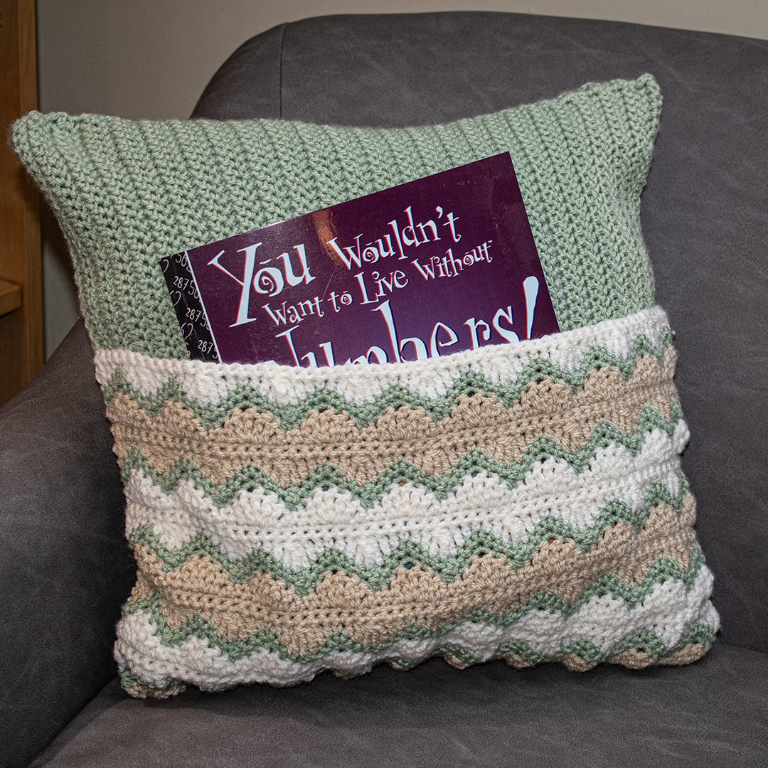 Reading pillow pattern by Sunflower Cottage Crochet