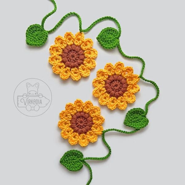 Free Sunflower Garland Crochet Pattern by Virkadia