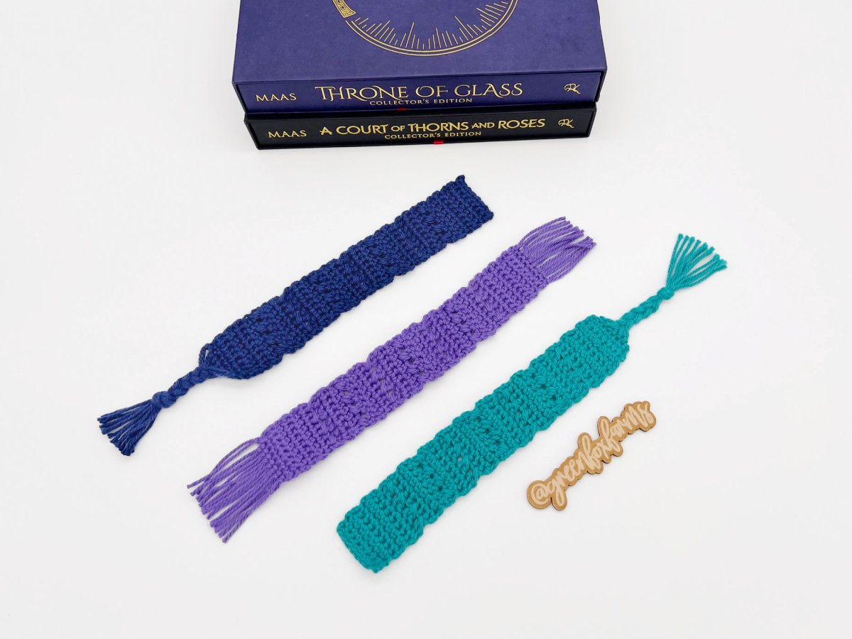 crochet Hopscotch Free Bookmark Crochet Pattern by Green Fox Farms Designs © 2025 skinny web