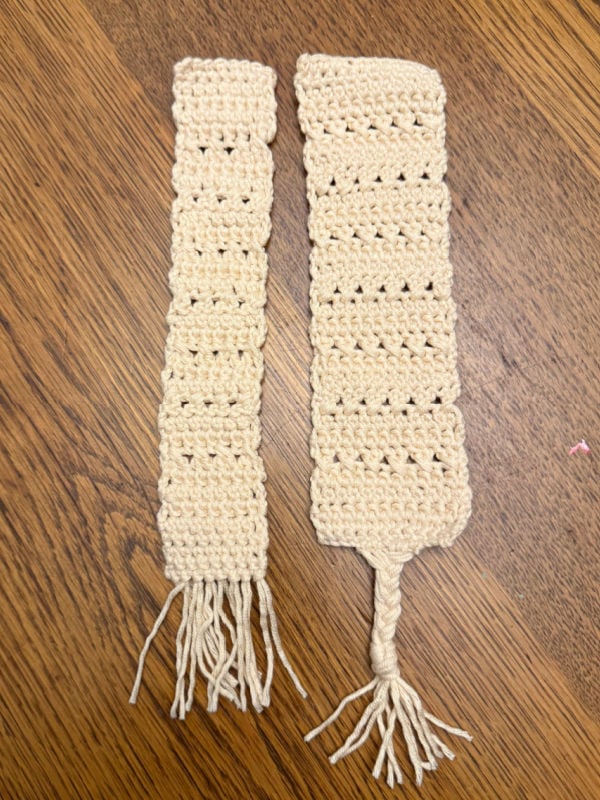 crochet w hops bookmark test sara