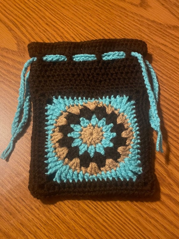 crochet 1 calli pouch test jamie 2