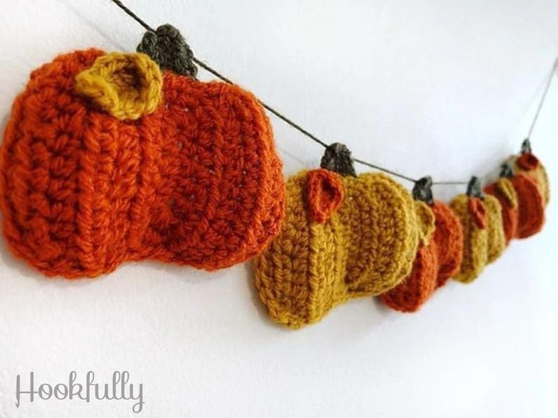 Free Halloween Pumpkin Bunting Crochet Pattern by Hookfully