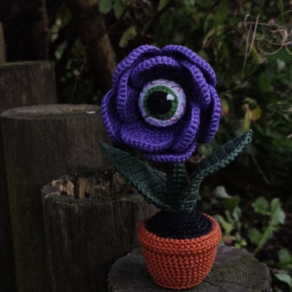 Halloween Eye Flower Creepy Plant Crochet Pattern etsy