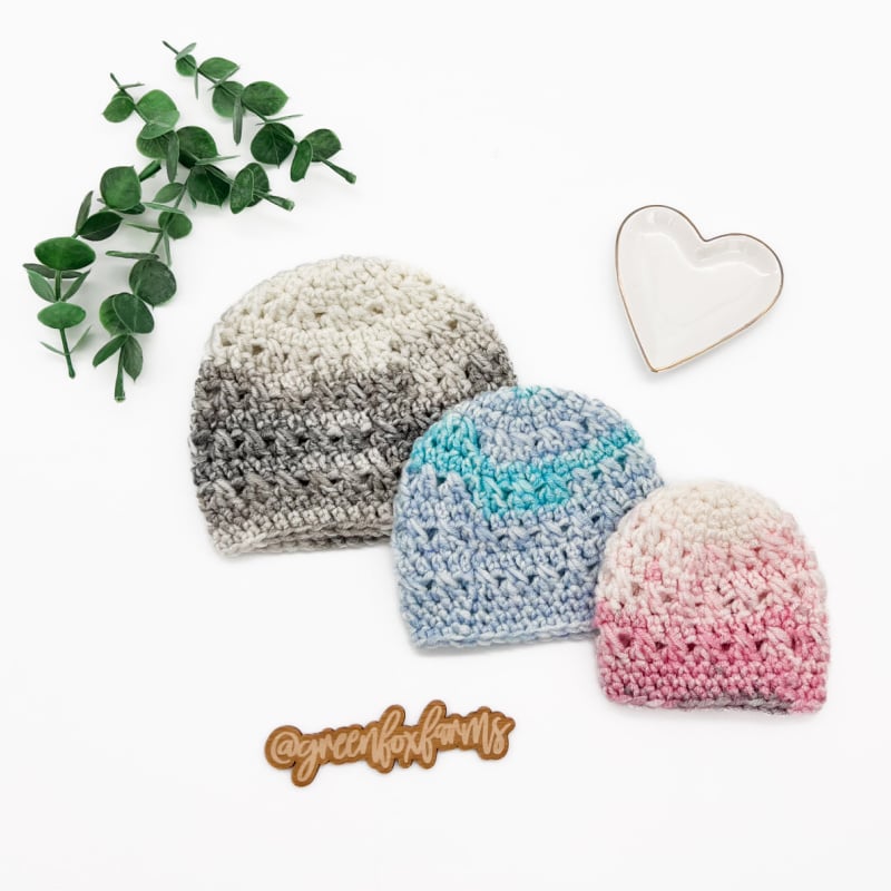 Free Christmas Bauble Crochet Pattern - group of six in different colors