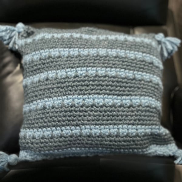 crochet 1 pop color pillow test linda K
