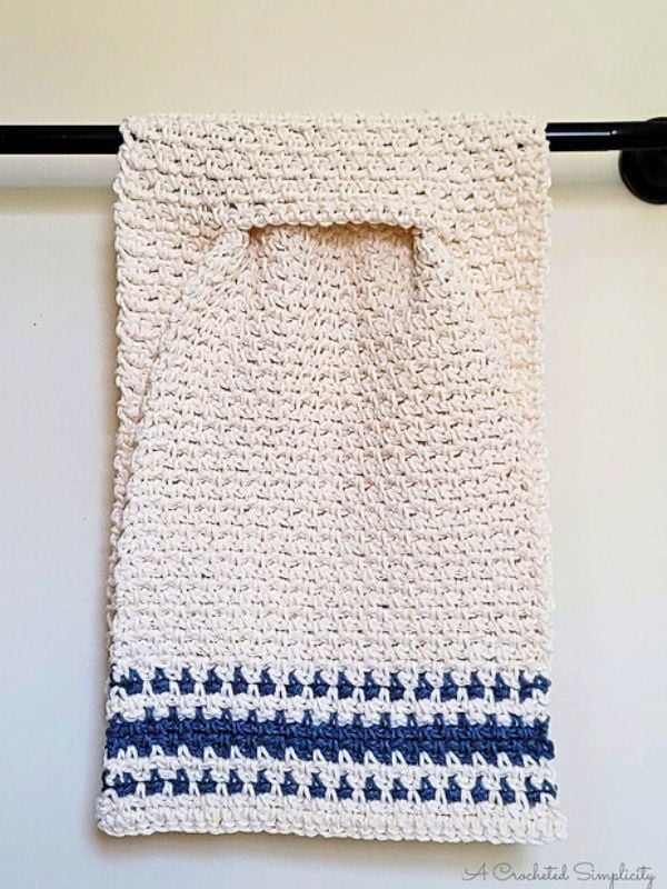 Farmhouse Striped Keyhole Hand Towel – Free Crochet Towel Pattern by A Crocheted Simplicity Farmhouse Striped Keyhole Hand Towel – Free Crochet Towel Pattern by A Crocheted Simplicity