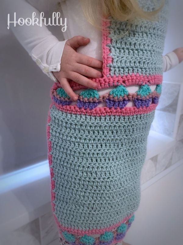 Free Cupcake Kids Apron Crochet Pattern by Hookfully Free Cupcake Kids Apron Crochet Pattern by Hookfully