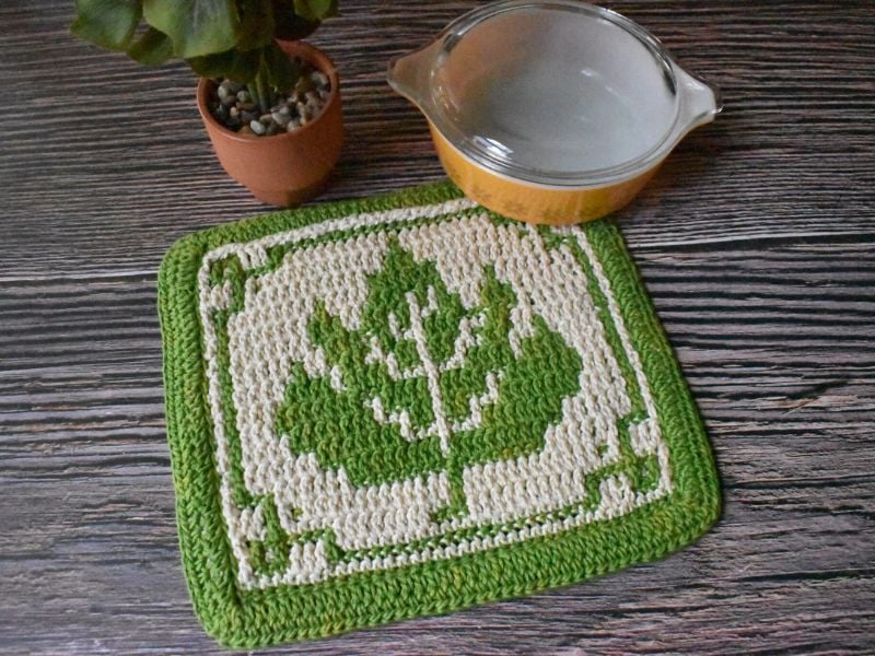 Maple Leaf Mosaic Crochet Trivet by Stardust Gold Crochet Maple Leaf Mosaic Crochet Trivet by Stardust Gold Crochet