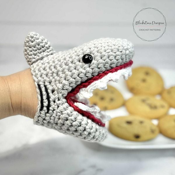 Shark Mini Oven Mitt Crochet Pattern by Blackstone Designs Shark Mini Oven Mitt Crochet Pattern by Blackstone Designs