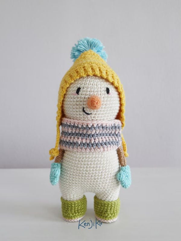 Alex the Snowman Winter Pattern by Kenjiku Made 1