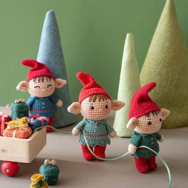 Crochet Christmas Elves Pattern by Tites Mainsde Khuccay 1