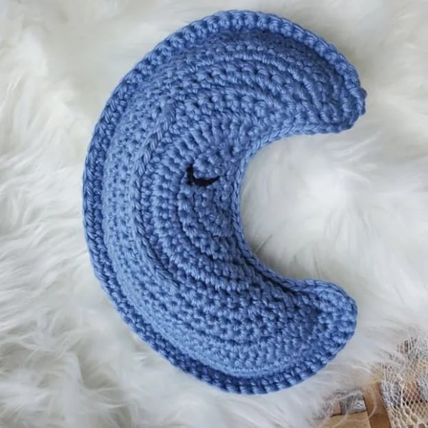 Crescent Moon Baby Rattle Free Crochet Pattern by Carol Hladik Designs Crescent Moon Baby Rattle Free Crochet Pattern by Carol Hladik Designs