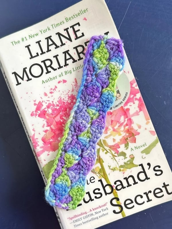 Quick Shell Stitch Bookmark by Juniper and Oakes Quick Shell Stitch Bookmark by Juniper and Oakes