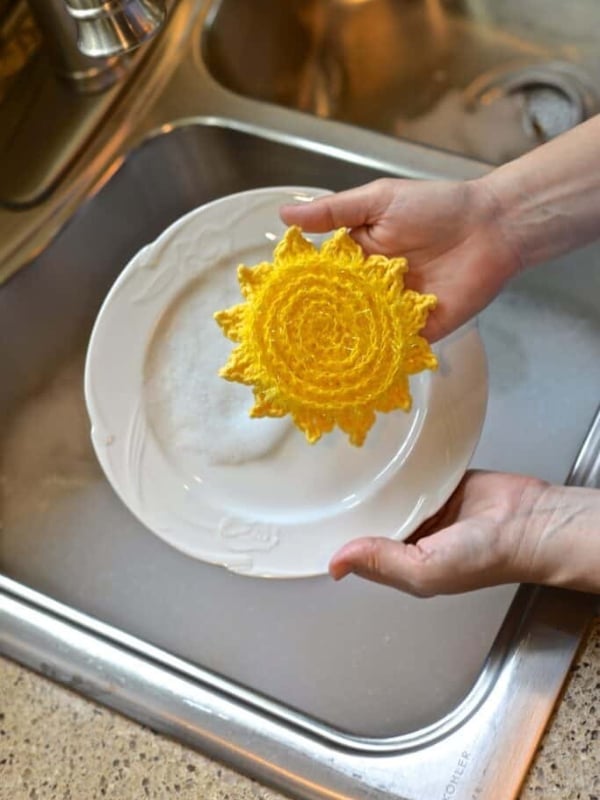 The Suns Out Crochet Dish Srubby Free Pattern by A Crocheted Simplicity The Suns Out Crochet Dish Srubby Free Pattern by A Crocheted Simplicity