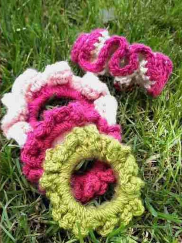 Three Beginner Srunchies by Start Crochet Three Beginner Srunchies by Start Crochet