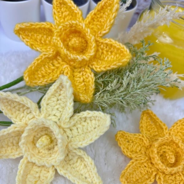 Free Crochet Daffodil Pattern