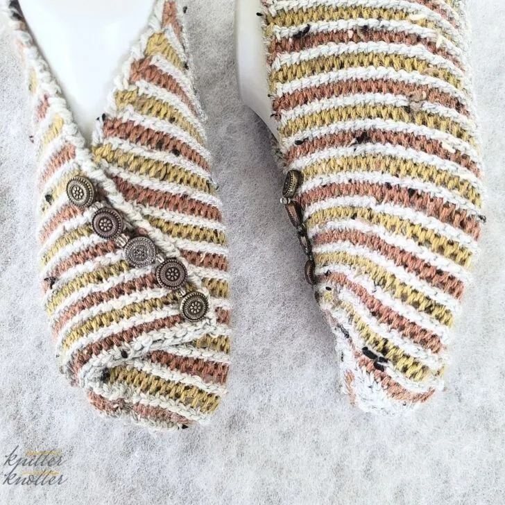 Anuradha Slippers from a Rectangle by Knitter Knotter