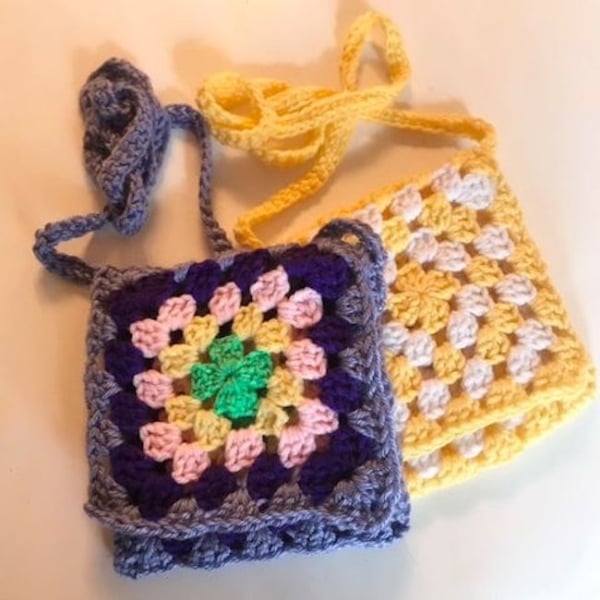 Granny Square Bag Free Crochet Pattern by Carroway Crochet