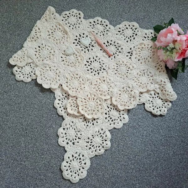 Crochet Vintage Flower Shawl Free Pattern Selina Veronique