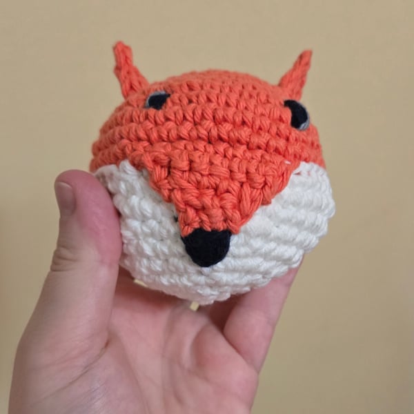 crochet 1 freya fox footbag test joanne