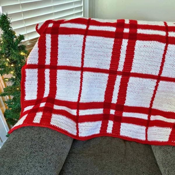 crochet Free Cheery Christmas Crochet Plaid Blanket Pattern by Juniper and Oakes