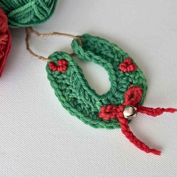 crochet Free Crochet Christmas Horseshoe Ornament Pattern by Start Crochet