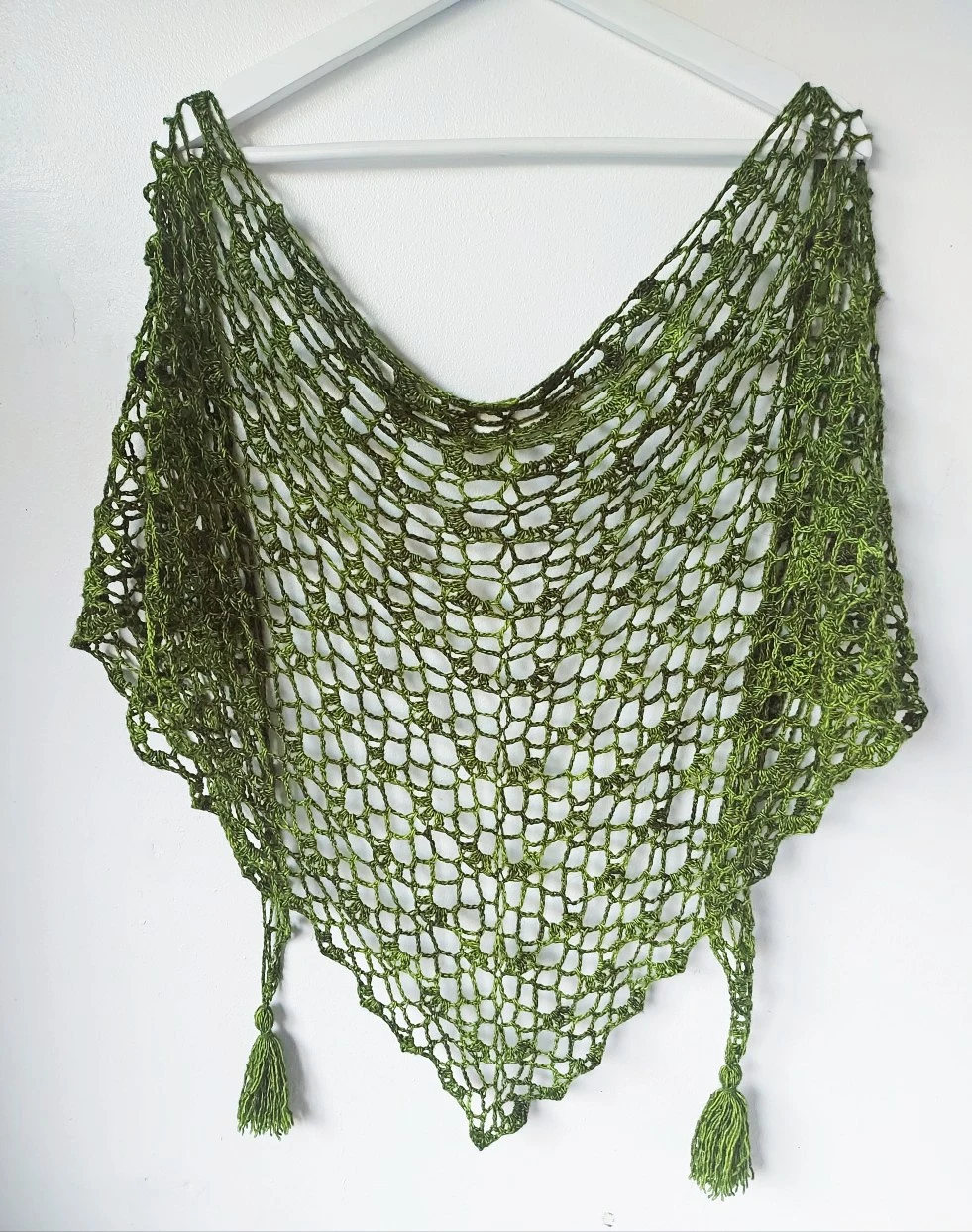 crochet green olive lace shawl 3a